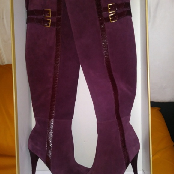 Michael Kors Delaney Boot - Picture 4 of 8